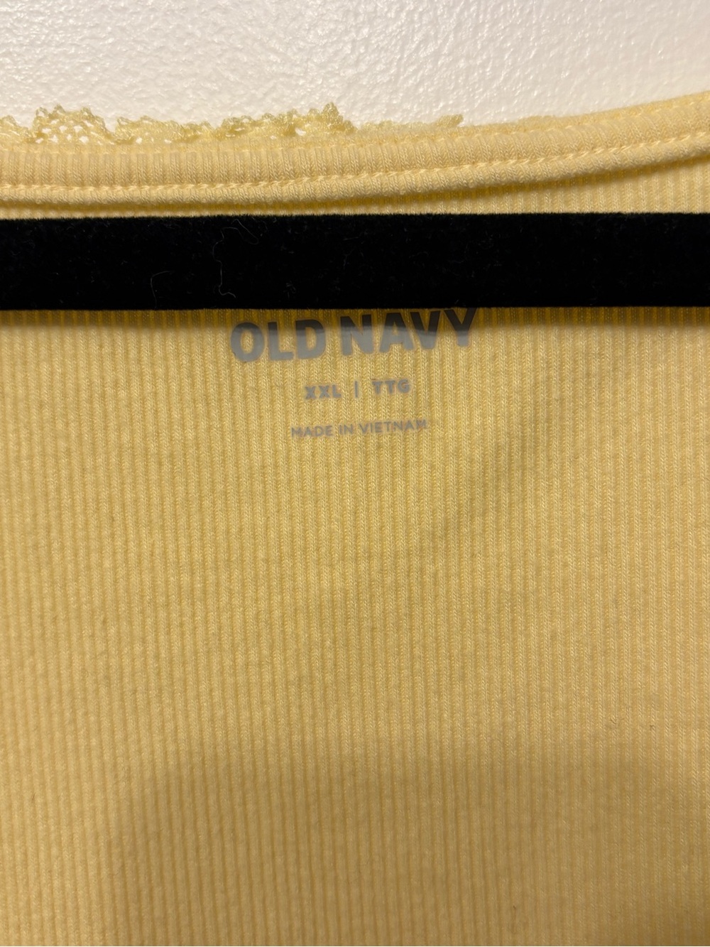 Old Navy Yellow Ruched V-Neck Tank Top - Picture 2 of 3